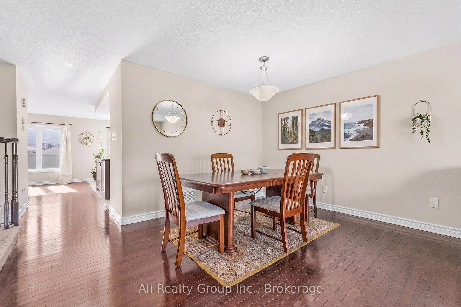 Photo 3 of 400 Nestleton Street, Ottawa, Avalon East — HOMEH