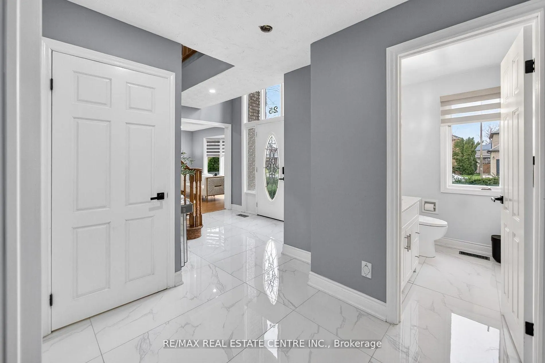 Photo 4 of 25 Highbury Drive, Hamilton, Stoney Creek Mountain — HOMEH