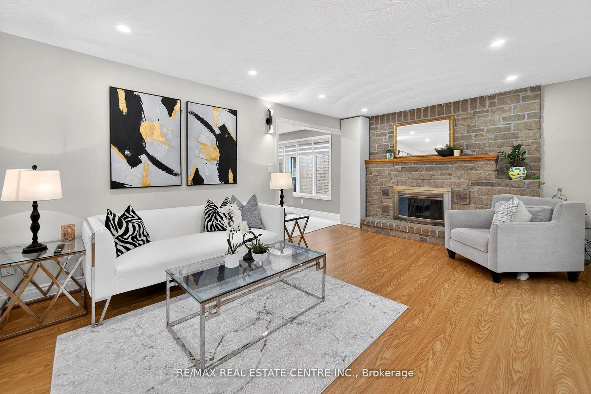Photo 13 of 25 Highbury Drive, Hamilton, Stoney Creek Mountain — HOMEH