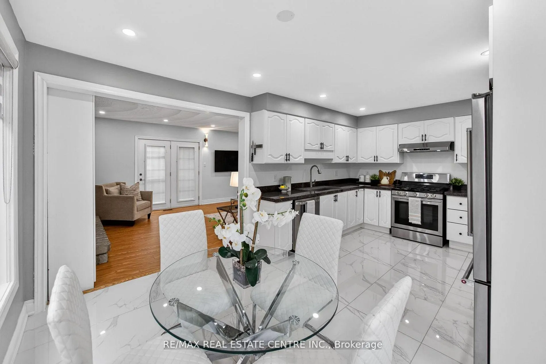 Photo 16 of 25 Highbury Drive, Hamilton, Stoney Creek Mountain — HOMEH