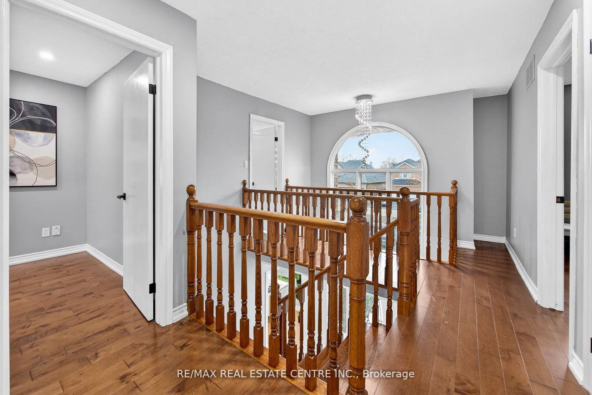 Photo 21 of 25 Highbury Drive, Hamilton, Stoney Creek Mountain — HOMEH