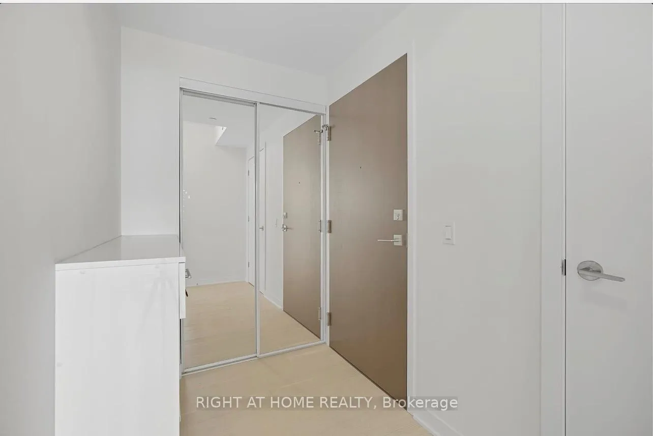 Photo 2 of Unit 3109, 2221 Yonge Street, Toronto, Mount Pleasant West — HOMEH