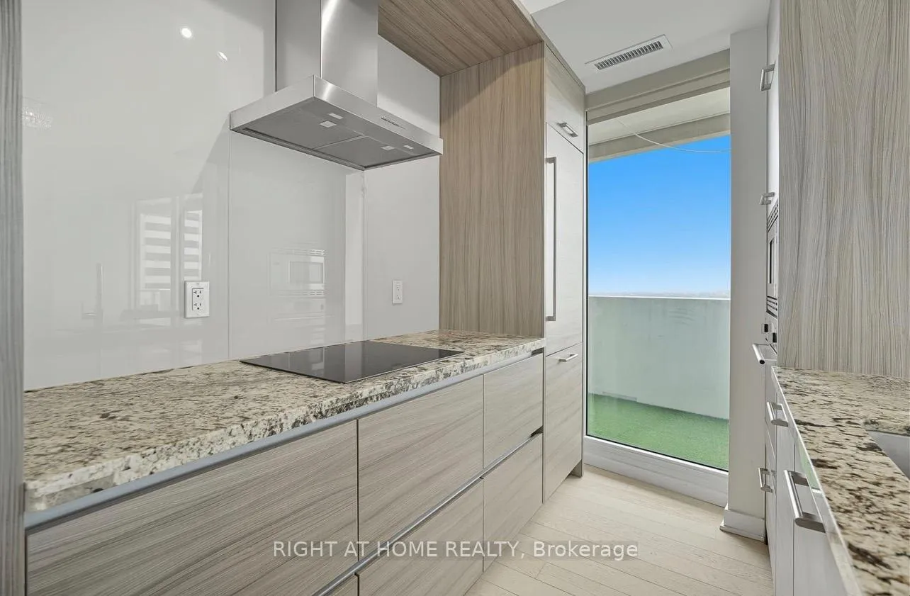 Photo 10 of Unit 3109, 2221 Yonge Street, Toronto, Mount Pleasant West — HOMEH