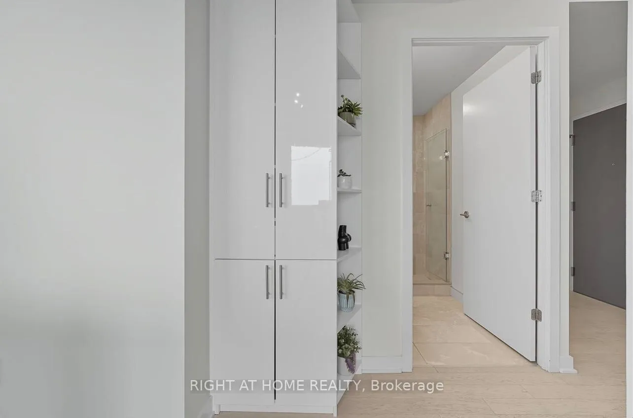 Photo 13 of Unit 3109, 2221 Yonge Street, Toronto, Mount Pleasant West — HOMEH