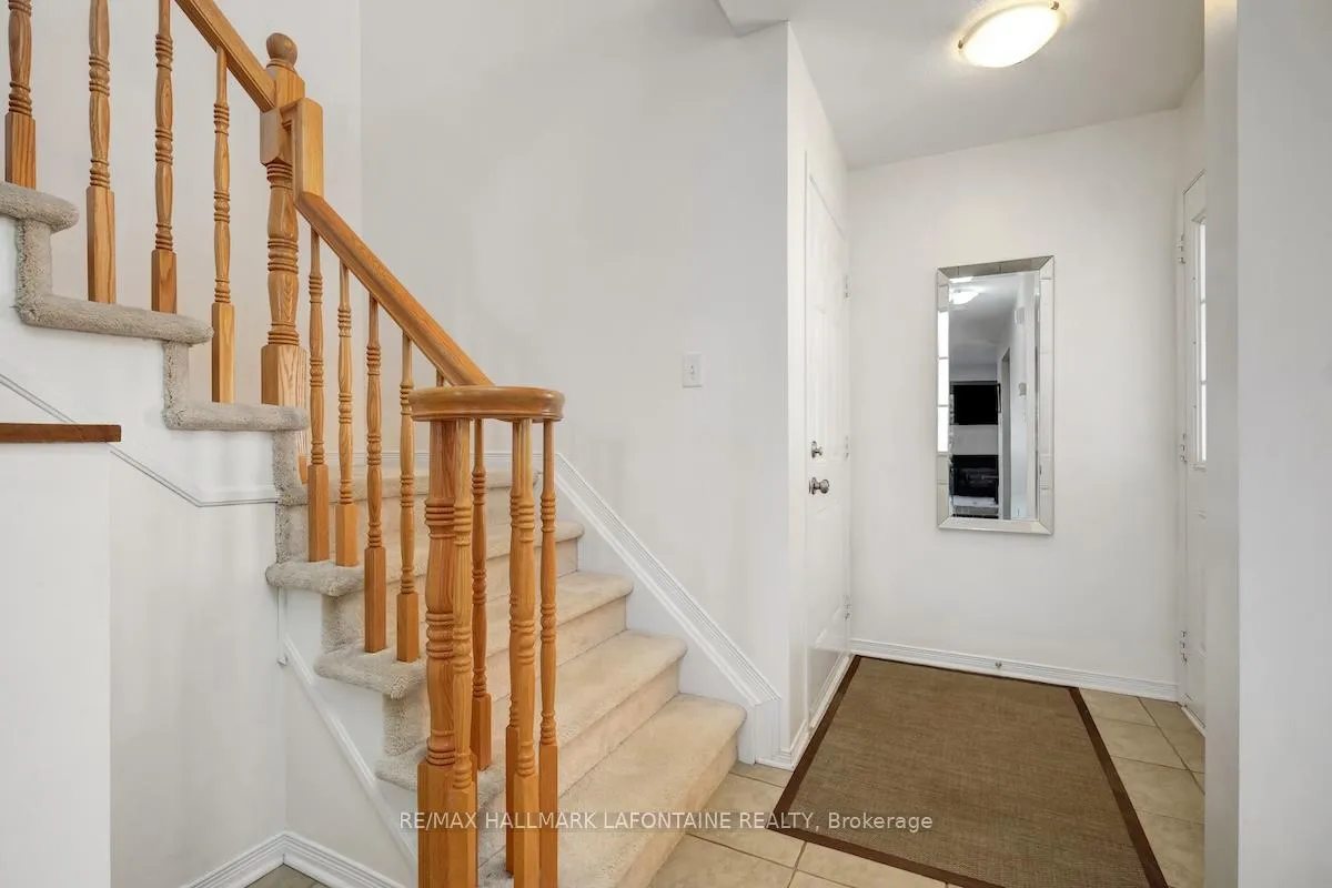 Photo 3 of 442 Wisteria Crescent, Ottawa, Hunt Club — HOMEH
