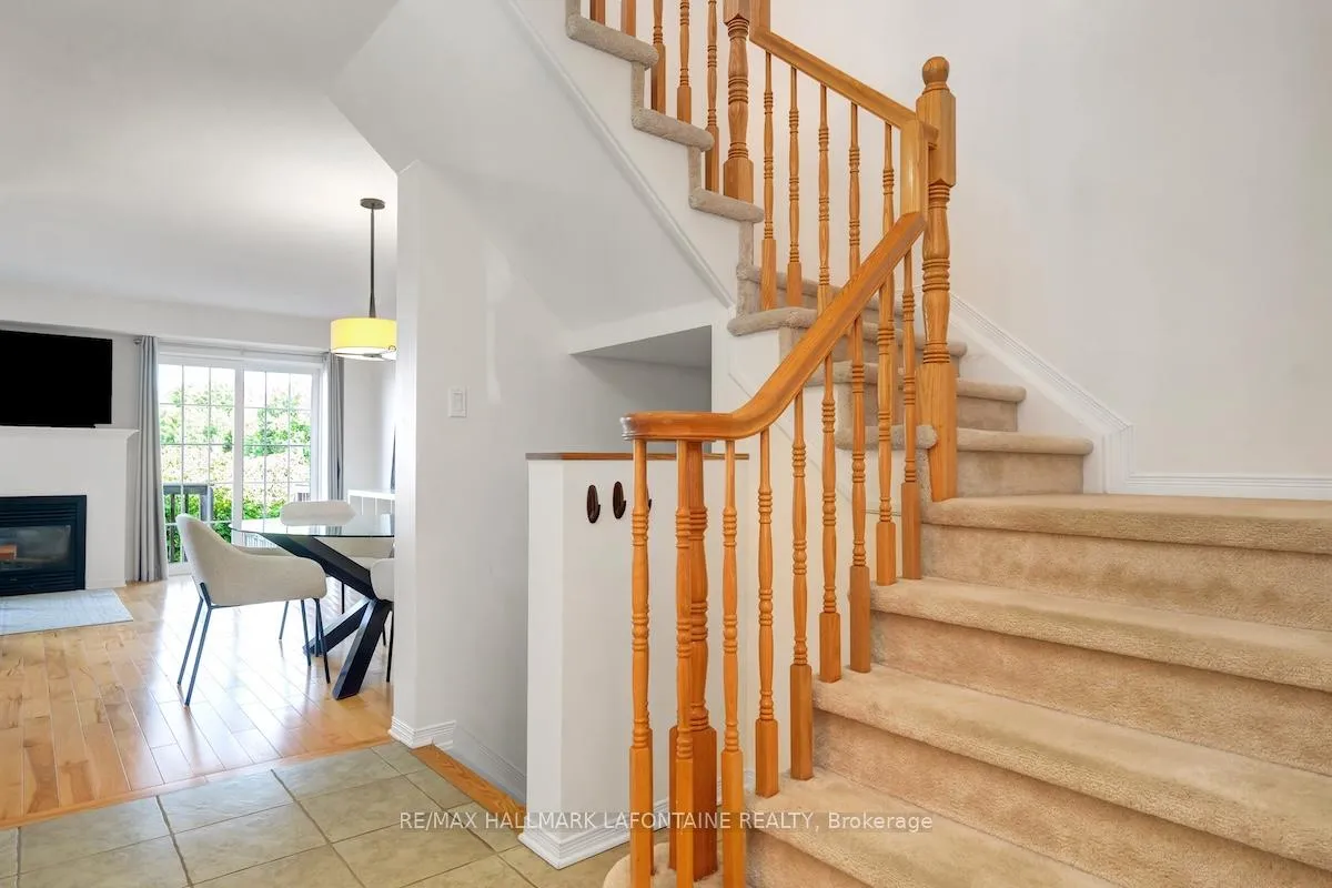 Photo 4 of 442 Wisteria Crescent, Ottawa, Hunt Club — HOMEH