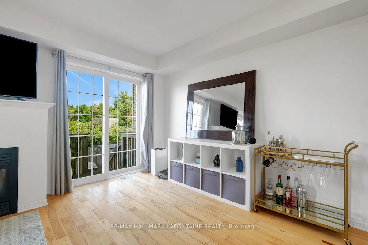 Photo 11 of 442 Wisteria Crescent, Ottawa, Hunt Club — HOMEH