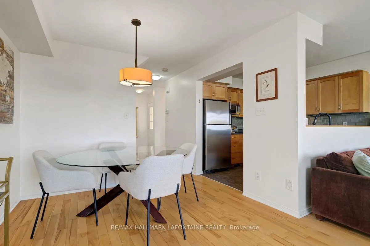 Photo 13 of 442 Wisteria Crescent, Ottawa, Hunt Club — HOMEH
