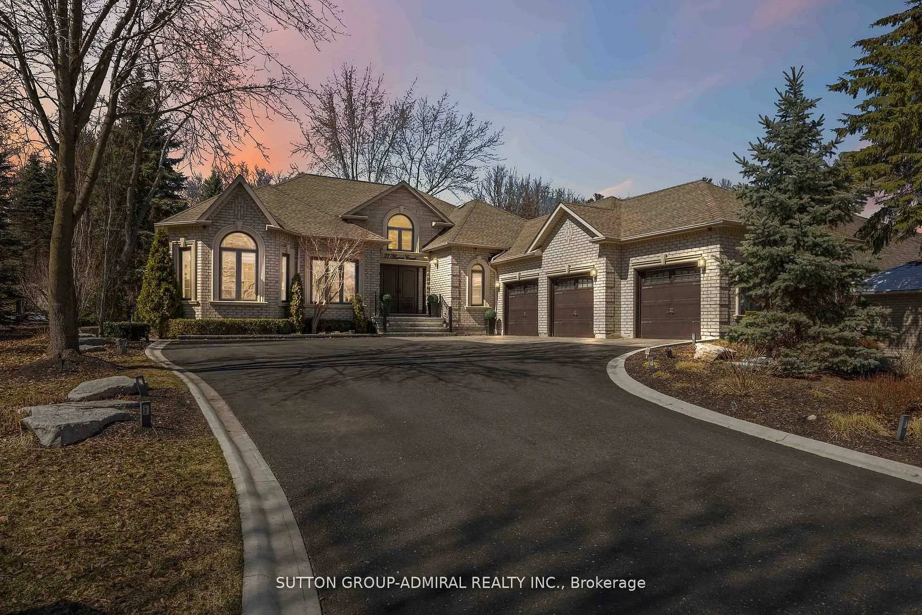 Photo 1 of 71 Glacier Court, Vaughan, Rural Vaughan — HOMEH