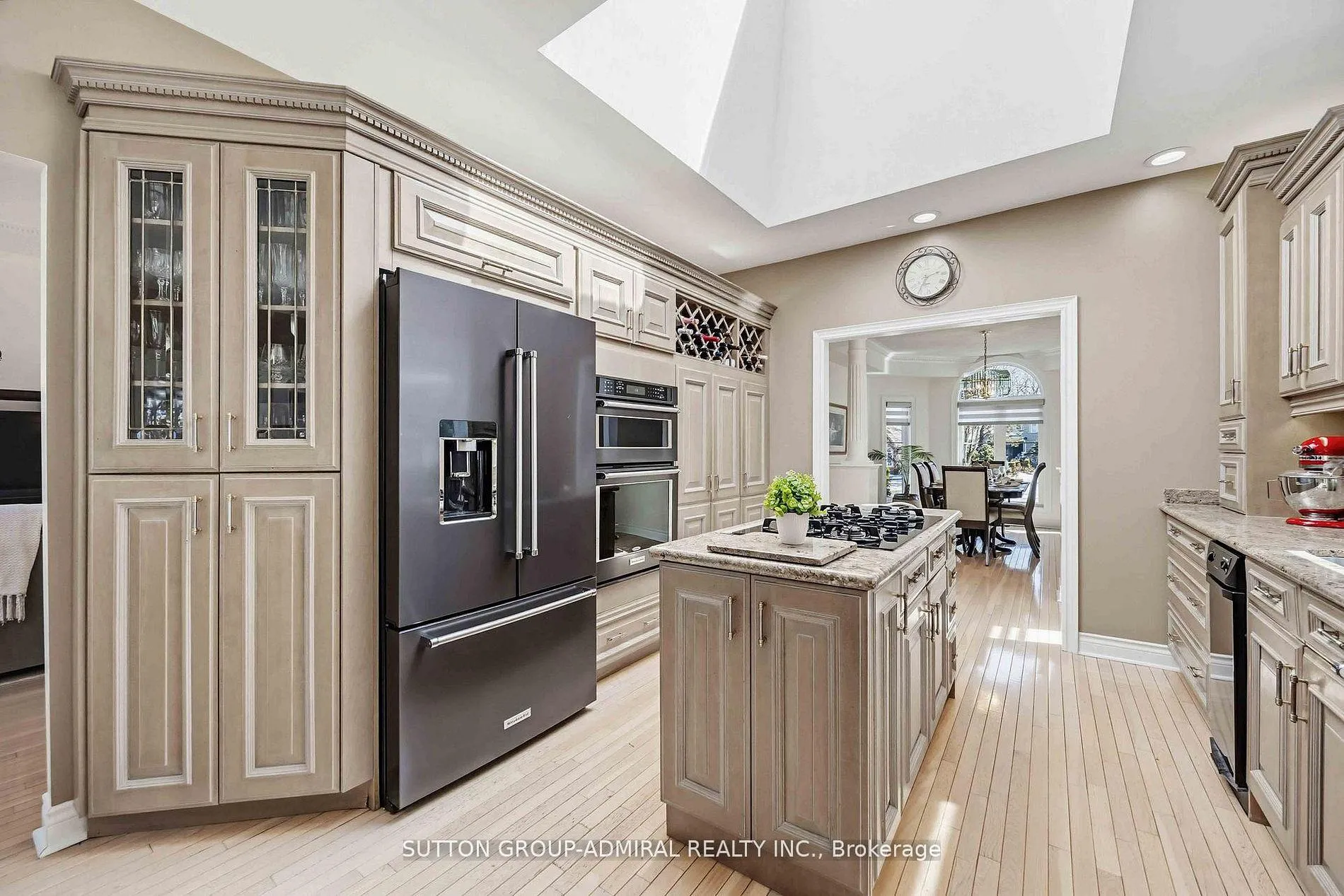 Photo 9 of 71 Glacier Court, Vaughan, Rural Vaughan — HOMEH
