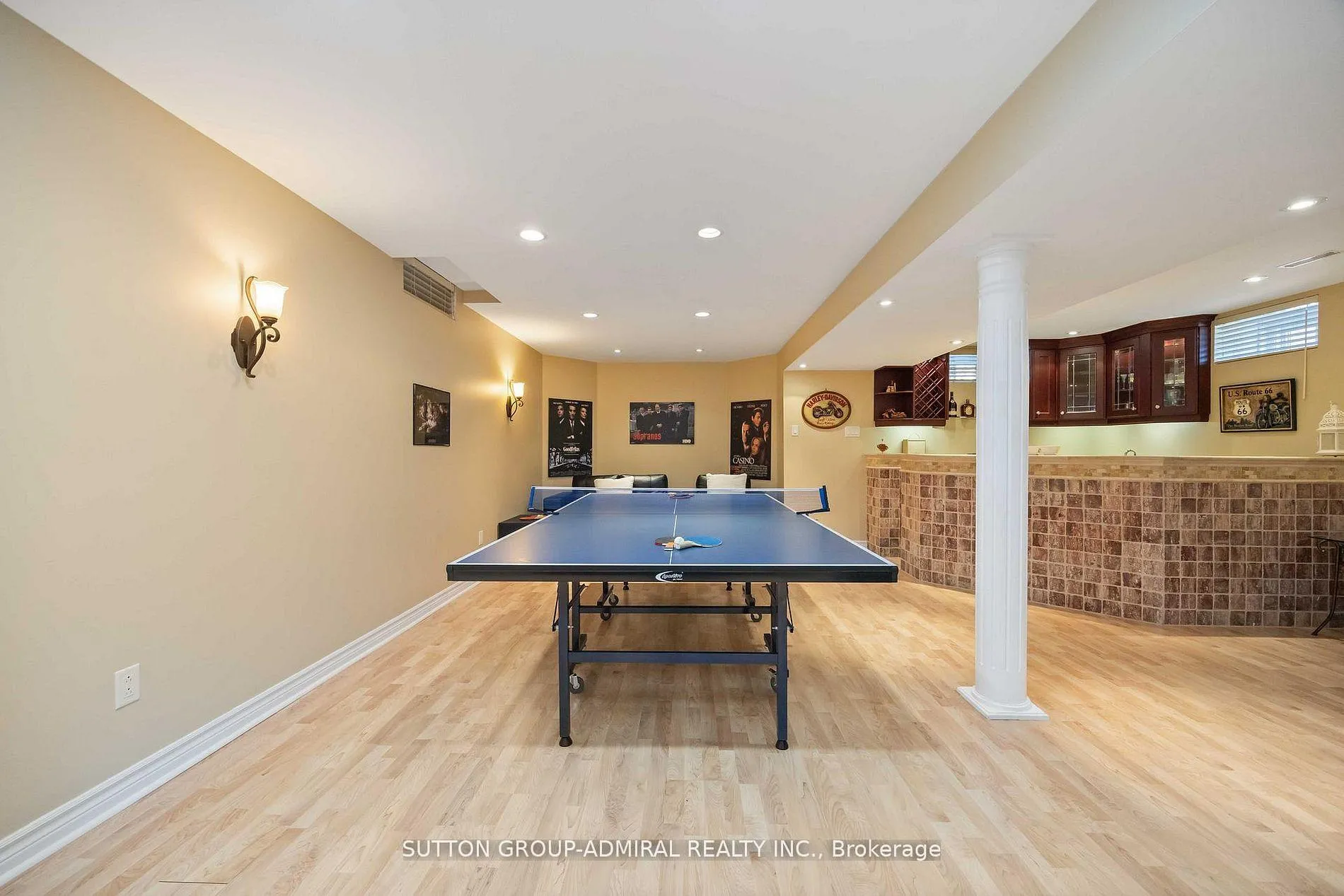 Photo 23 of 71 Glacier Court, Vaughan, Rural Vaughan — HOMEH