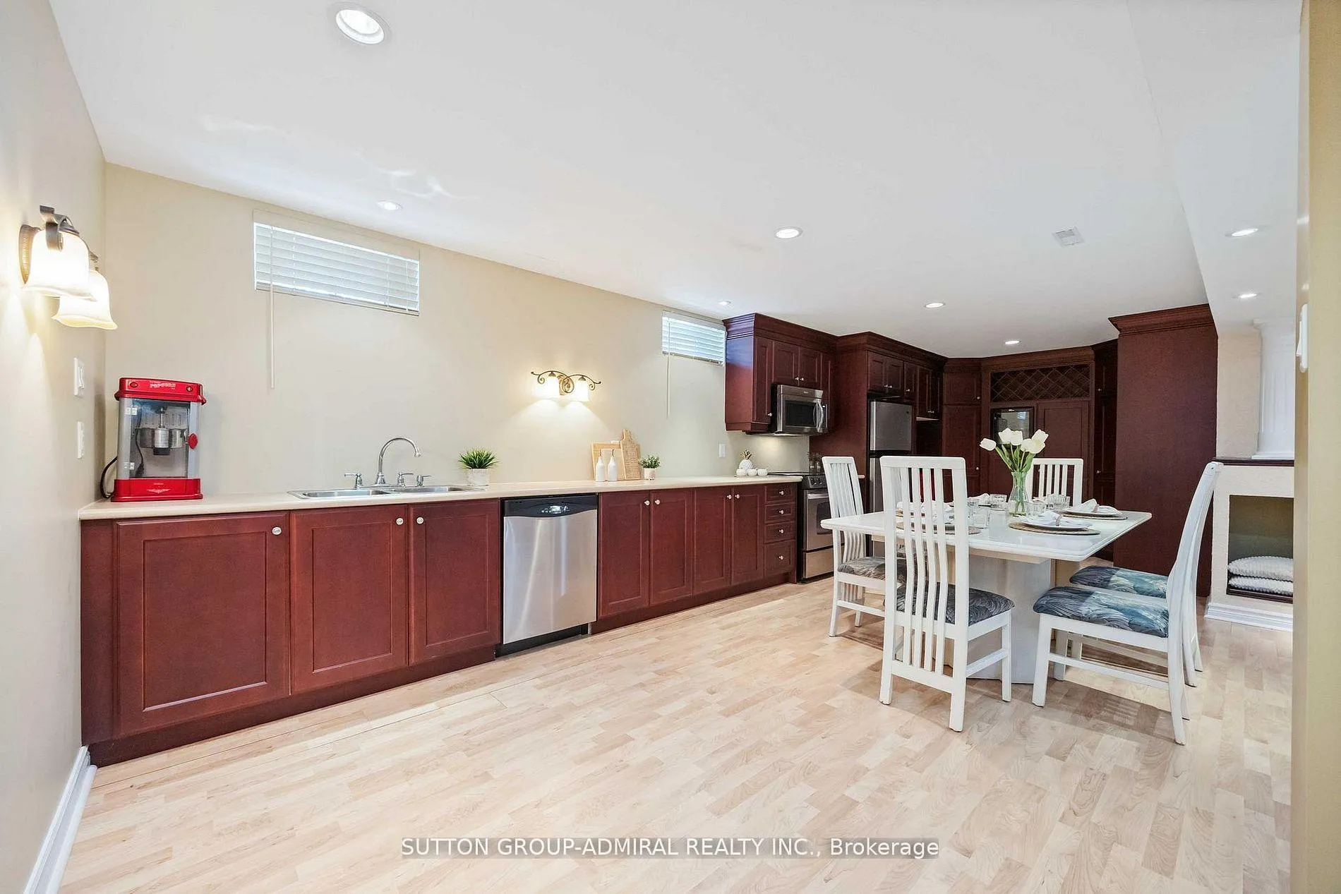 Photo 26 of 71 Glacier Court, Vaughan, Rural Vaughan — HOMEH