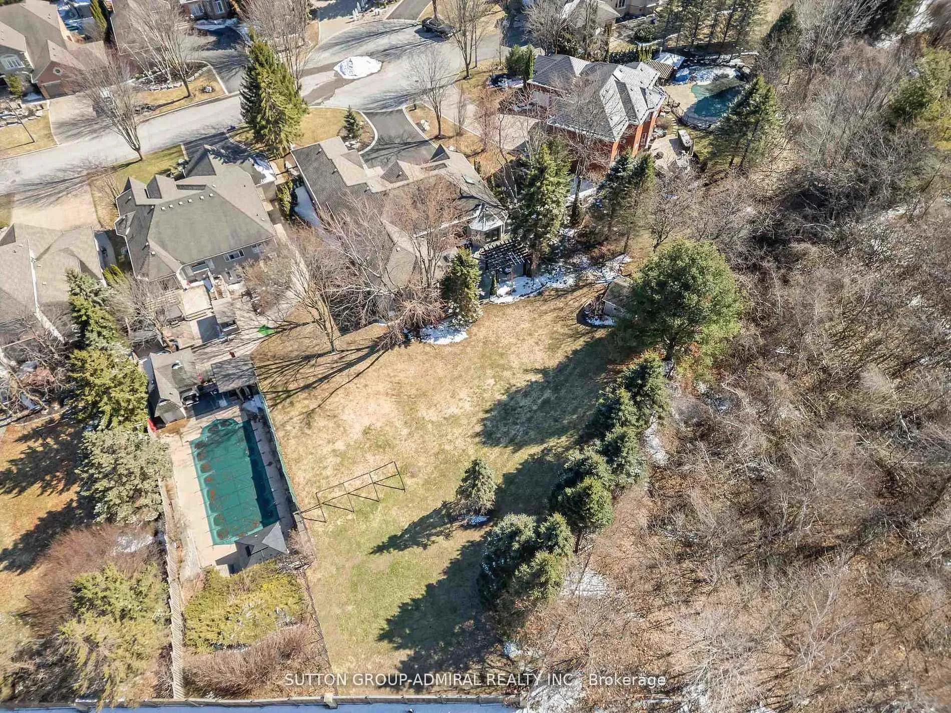 Photo 32 of 71 Glacier Court, Vaughan, Rural Vaughan — HOMEH