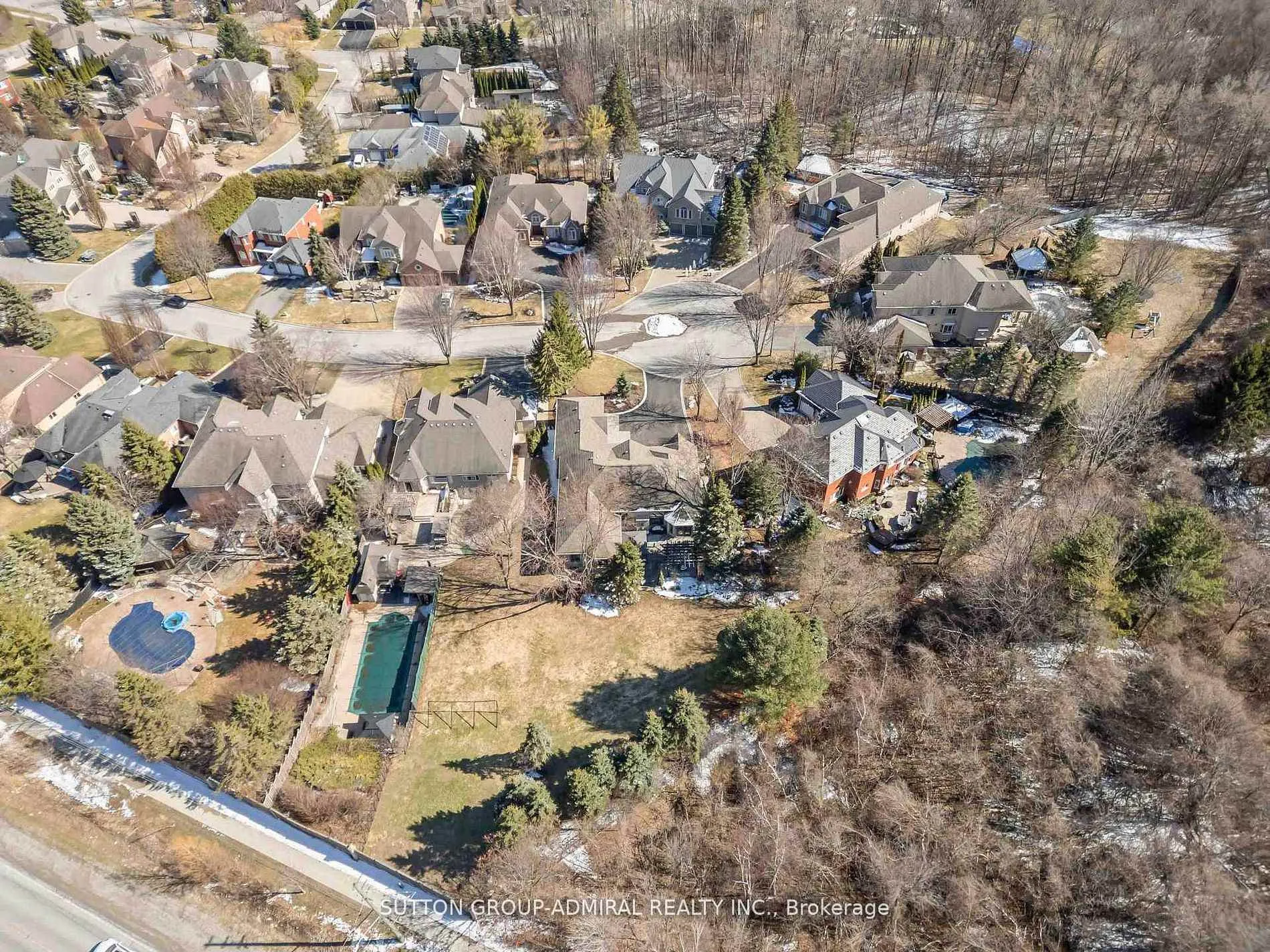Photo 33 of 71 Glacier Court, Vaughan, Rural Vaughan — HOMEH