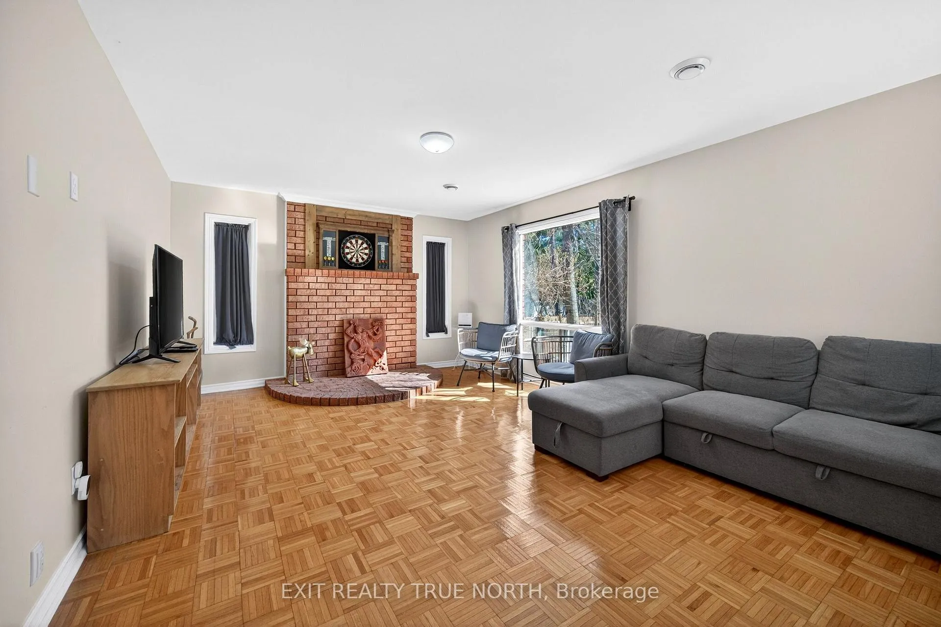 Photo 6 of 10 Grosvenor Drive, Tiny, Rural Tiny — HOMEH