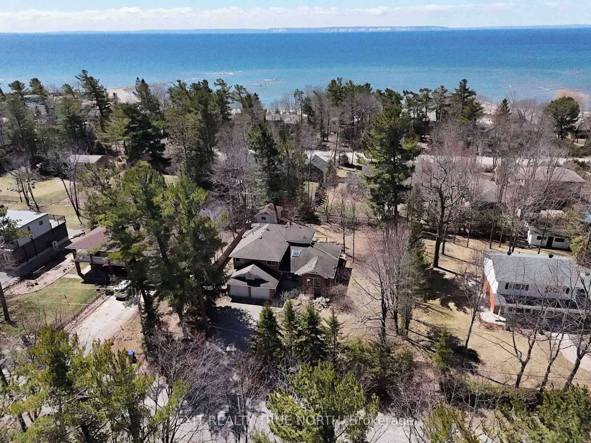 Photo 15 of 10 Grosvenor Drive, Tiny, Rural Tiny — HOMEH