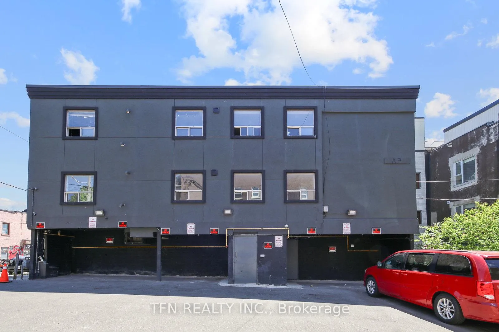 Photo 5 of Unit 304, 1328 Gerrard Street E, Toronto, Greenwood-Coxwell — HOMEH