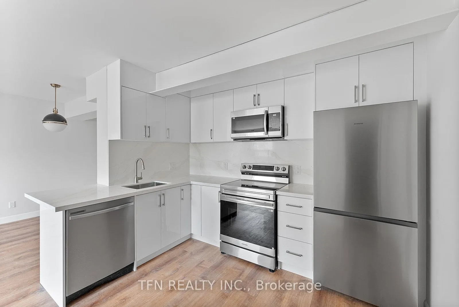 Photo 10 of Unit 304, 1328 Gerrard Street E, Toronto, Greenwood-Coxwell — HOMEH