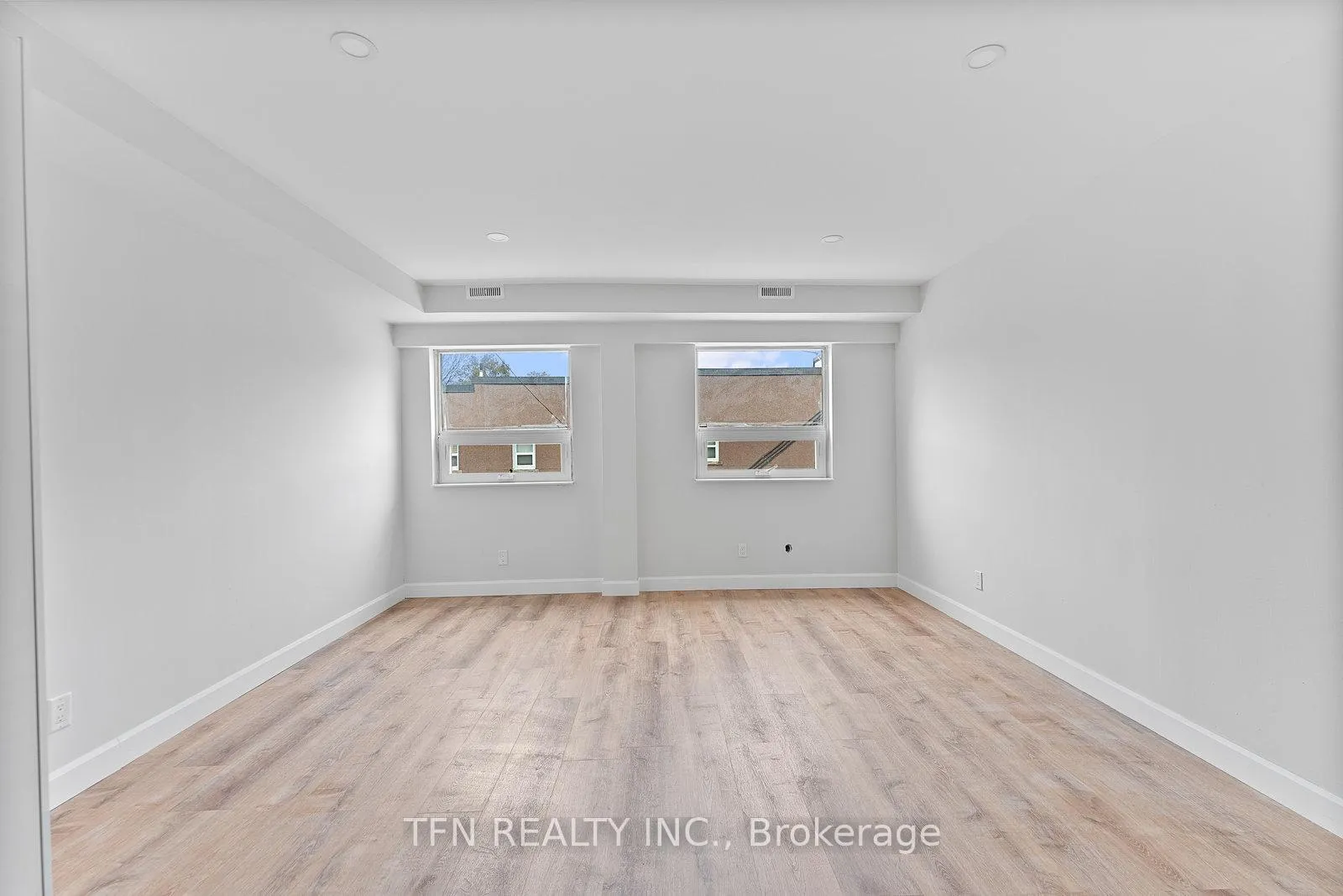 Photo 13 of Unit 304, 1328 Gerrard Street E, Toronto, Greenwood-Coxwell — HOMEH