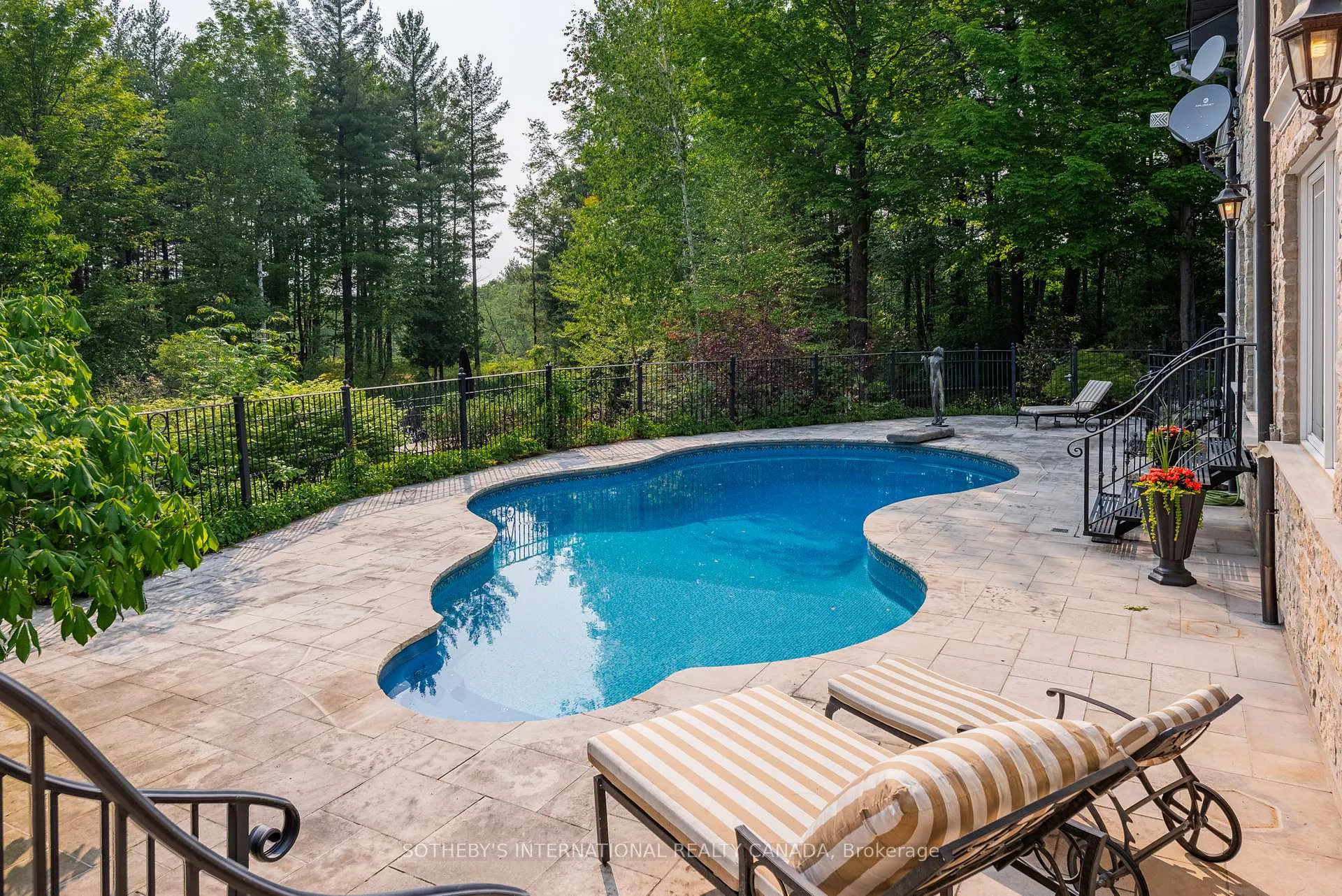 Photo 39 of 101 Paula Court, Vaughan, Kleinburg — HOMEH