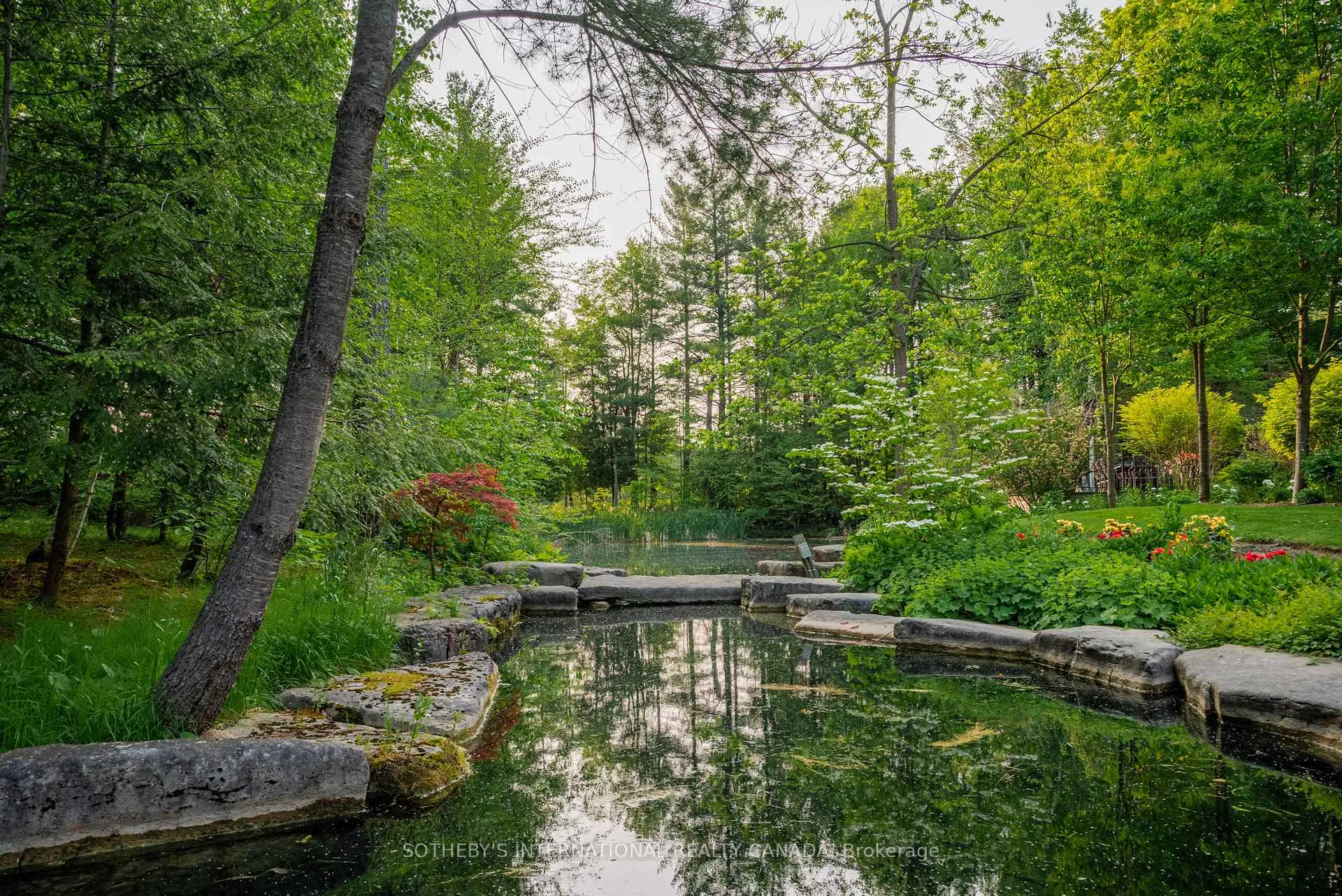 Photo 43 of 101 Paula Court, Vaughan, Kleinburg — HOMEH