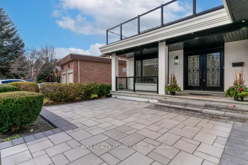 Photo 4 of 30 Queen Post Drive, Vaughan, East Woodbridge — HOMEH