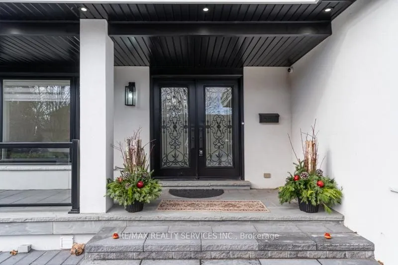 Photo 5 of 30 Queen Post Drive, Vaughan, East Woodbridge — HOMEH