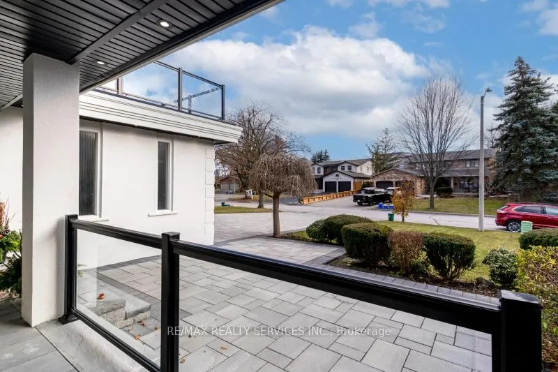 Photo 6 of 30 Queen Post Drive, Vaughan, East Woodbridge — HOMEH