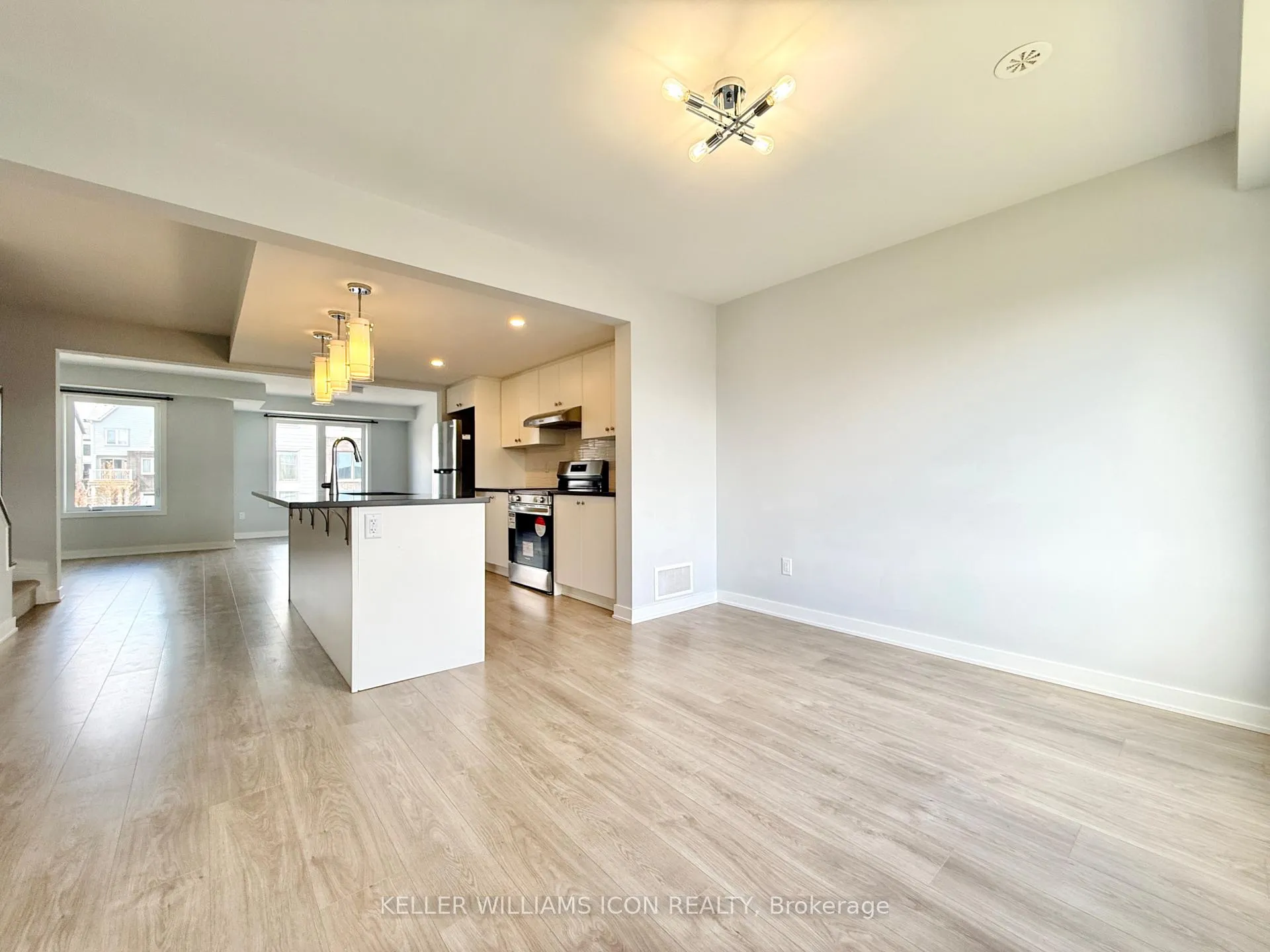 Photo 10 of 752 Kinstead Pvt, Ottawa, Stittsville (North) — HOMEH