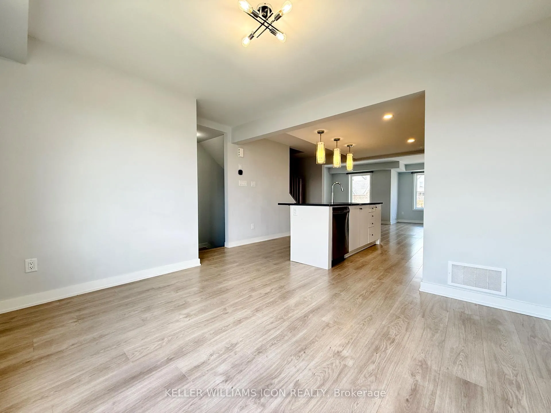 Photo 11 of 752 Kinstead Pvt, Ottawa, Stittsville (North) — HOMEH