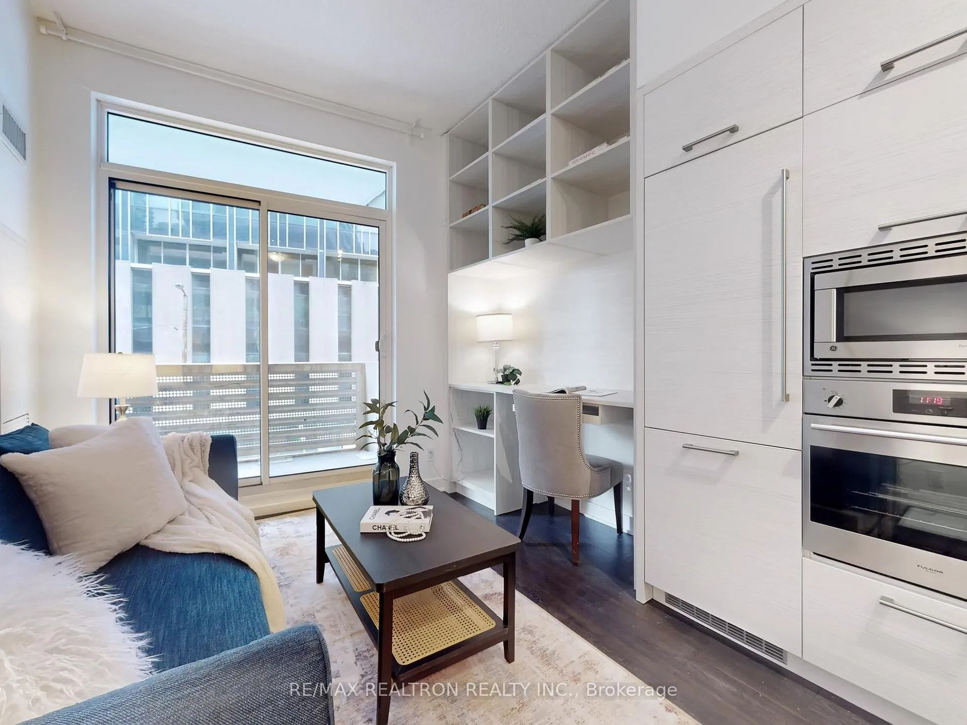 Photo 2 of Unit 213, 2221 Yonge Street, Toronto, Mount Pleasant West — HOMEH