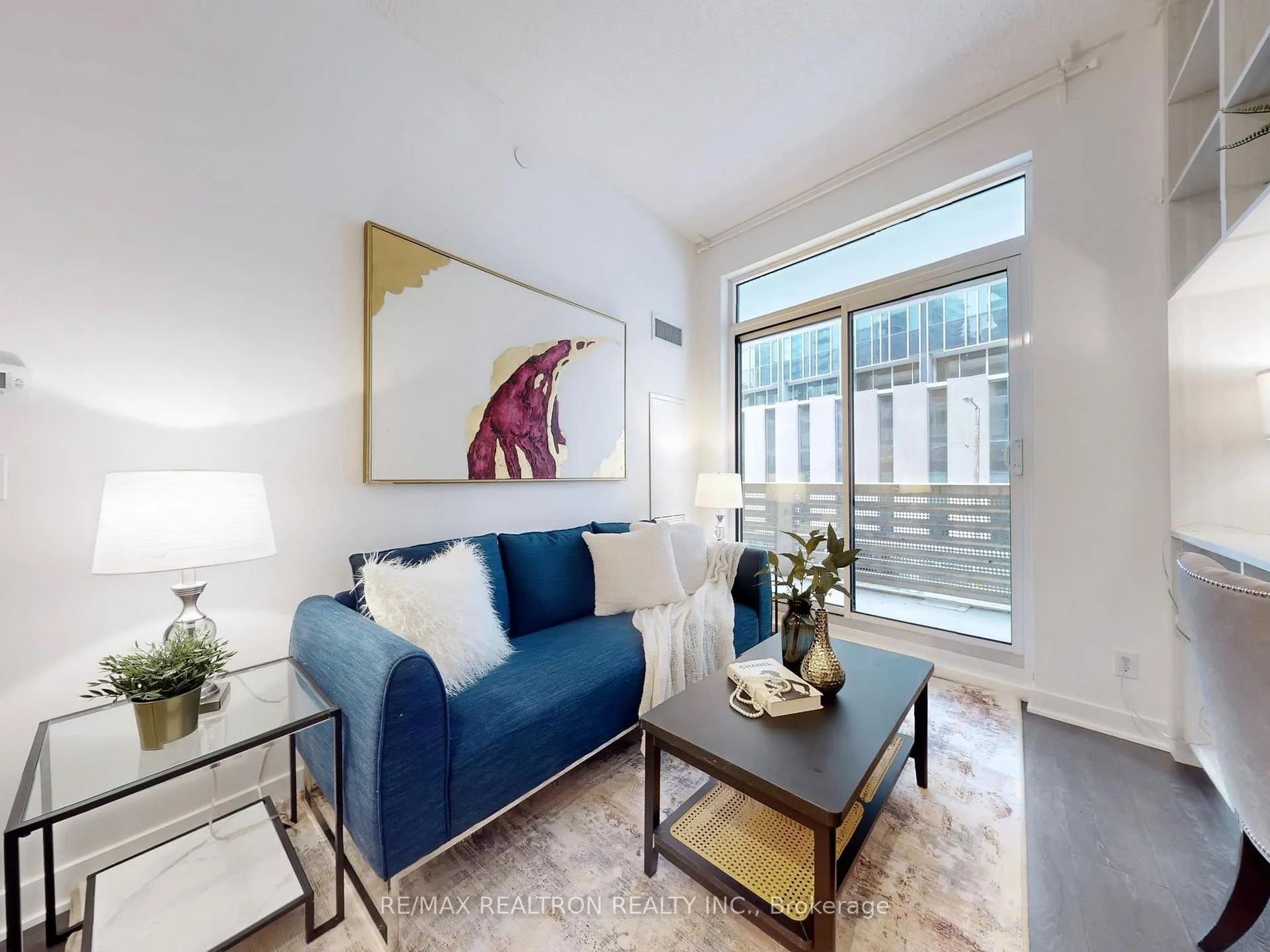 Photo 6 of Unit 213, 2221 Yonge Street, Toronto, Mount Pleasant West — HOMEH