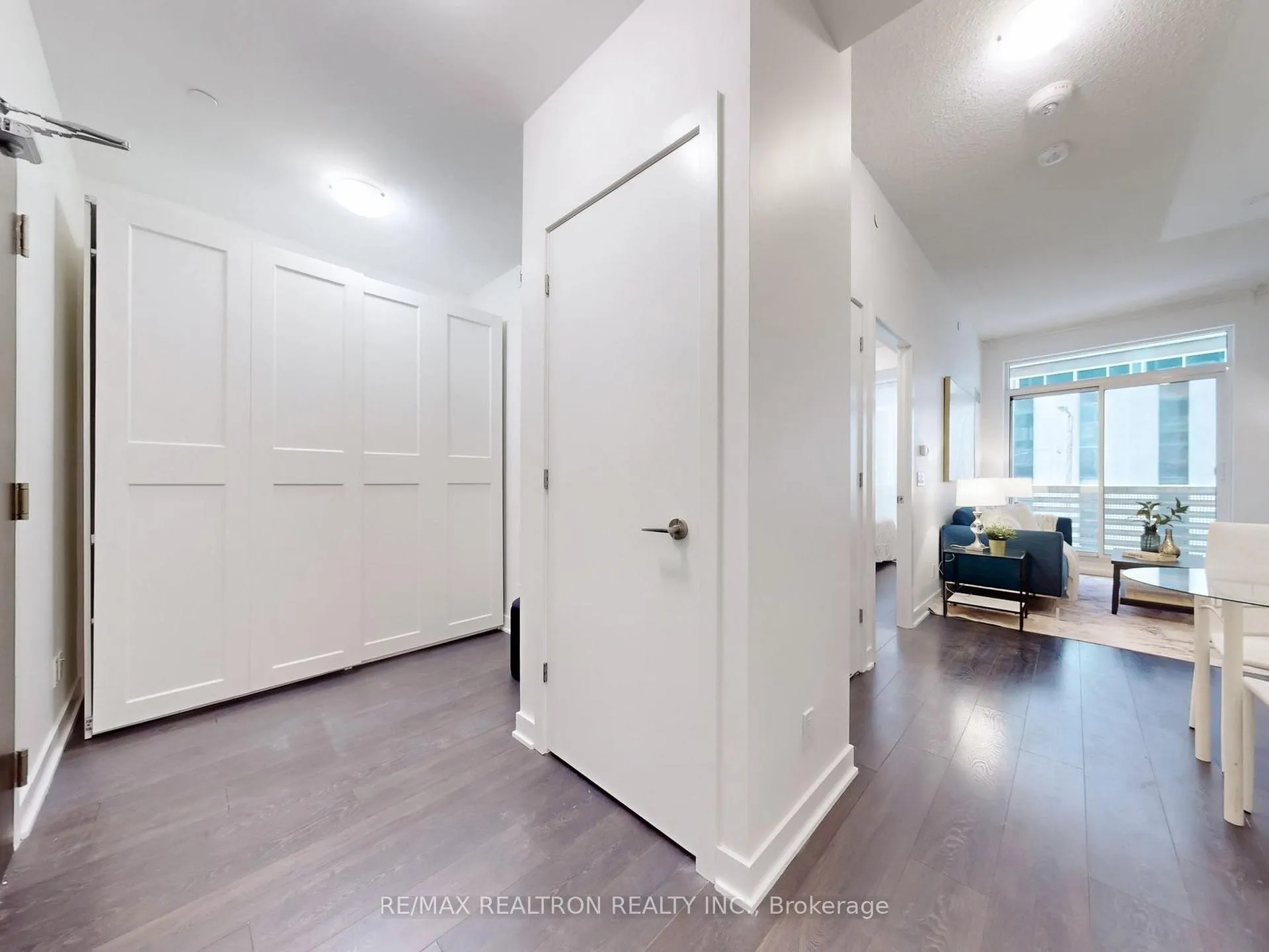 Photo 11 of Unit 213, 2221 Yonge Street, Toronto, Mount Pleasant West — HOMEH