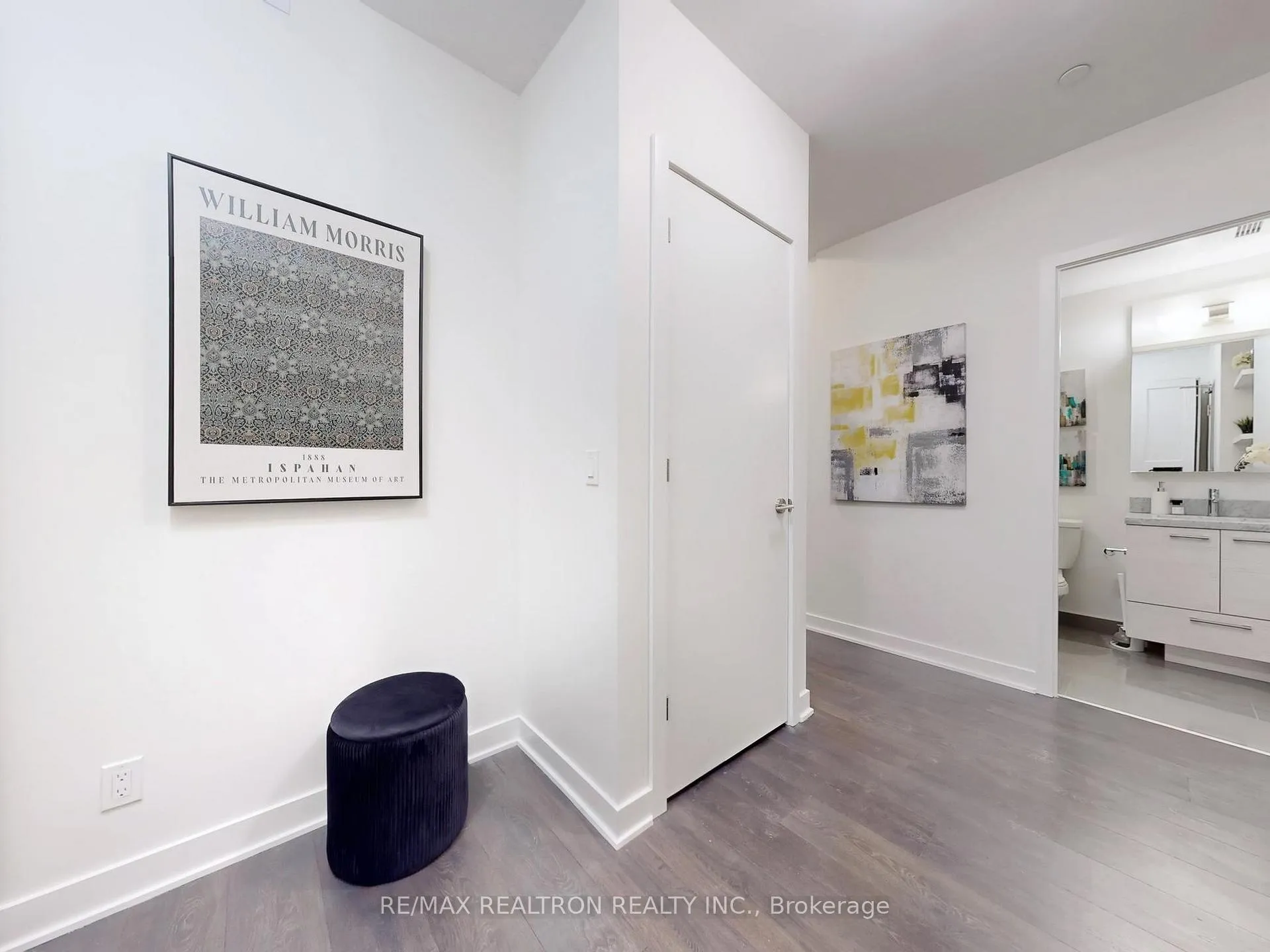 Photo 12 of Unit 213, 2221 Yonge Street, Toronto, Mount Pleasant West — HOMEH
