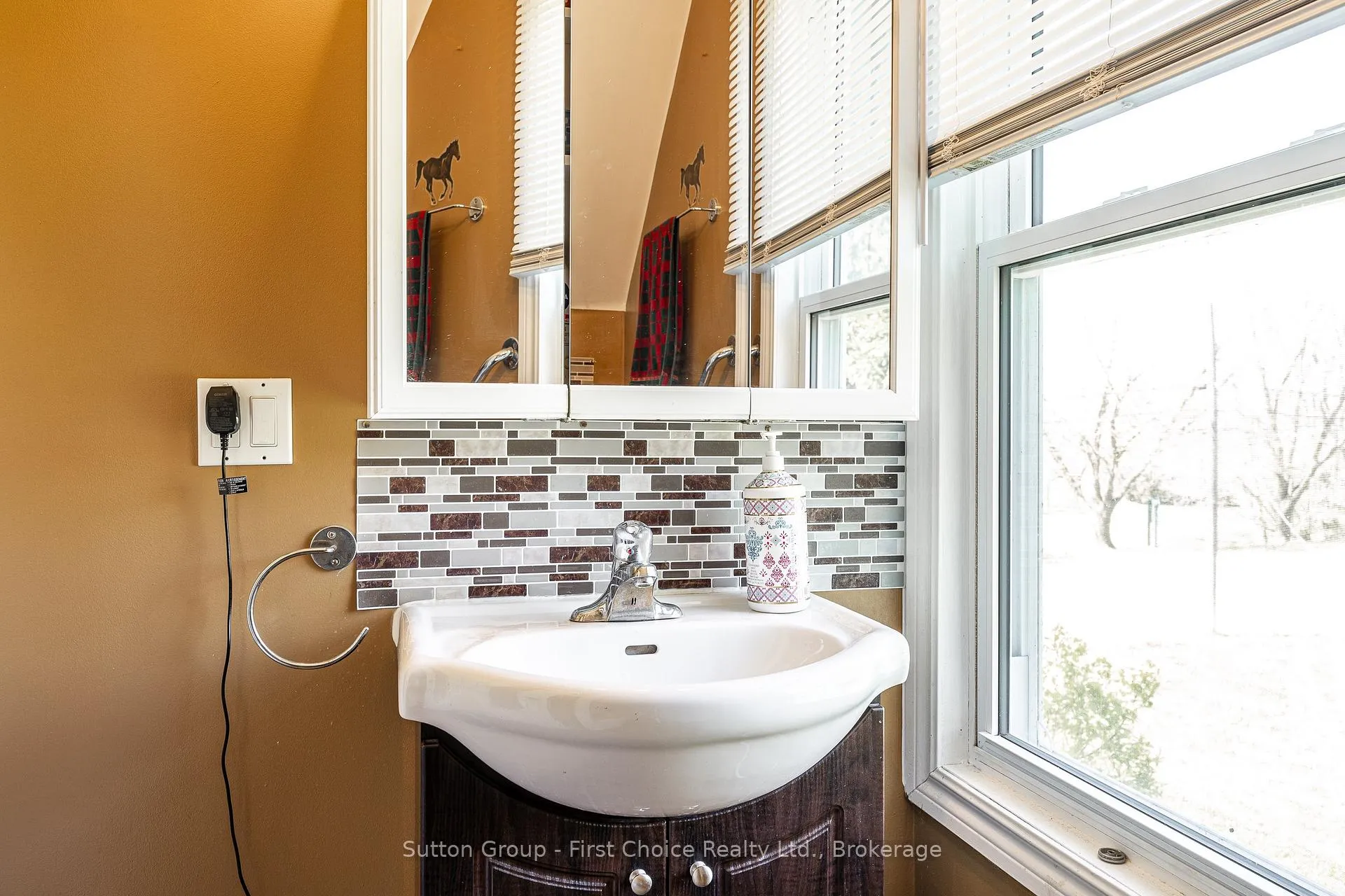 Photo 15 of 193 Ontario Road, West Perth, Mitchell — HOMEH
