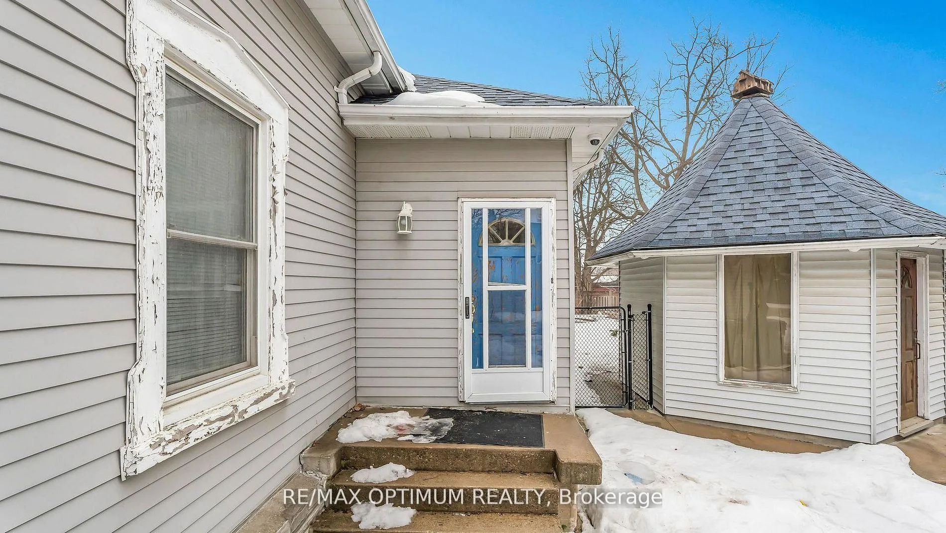 Photo 23 of 4 Denison Avenue, Brampton, Downtown Brampton — HOMEH