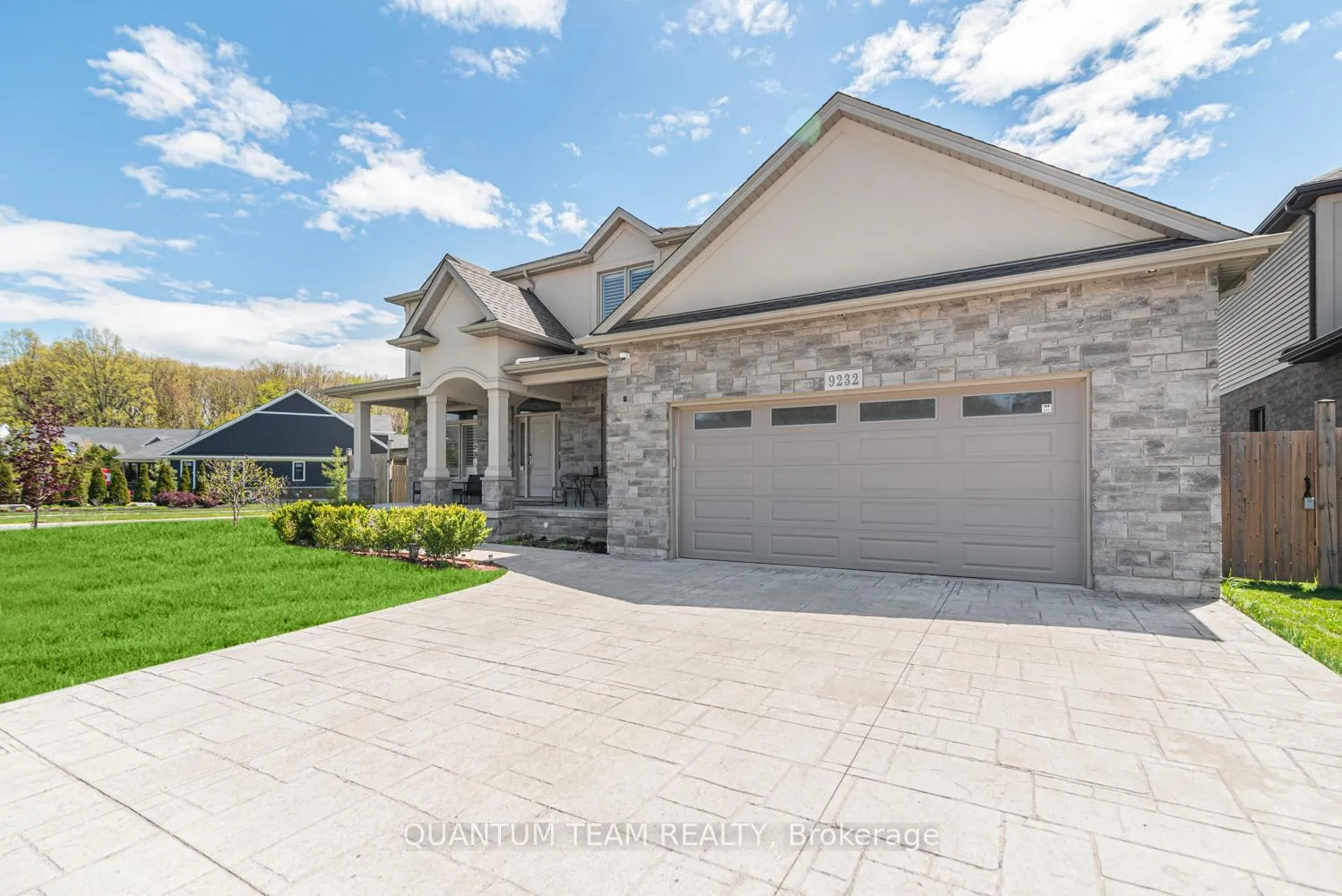 Photo 4 of 9232 Shoveller Drive, Niagara Falls, Forestview — HOMEH