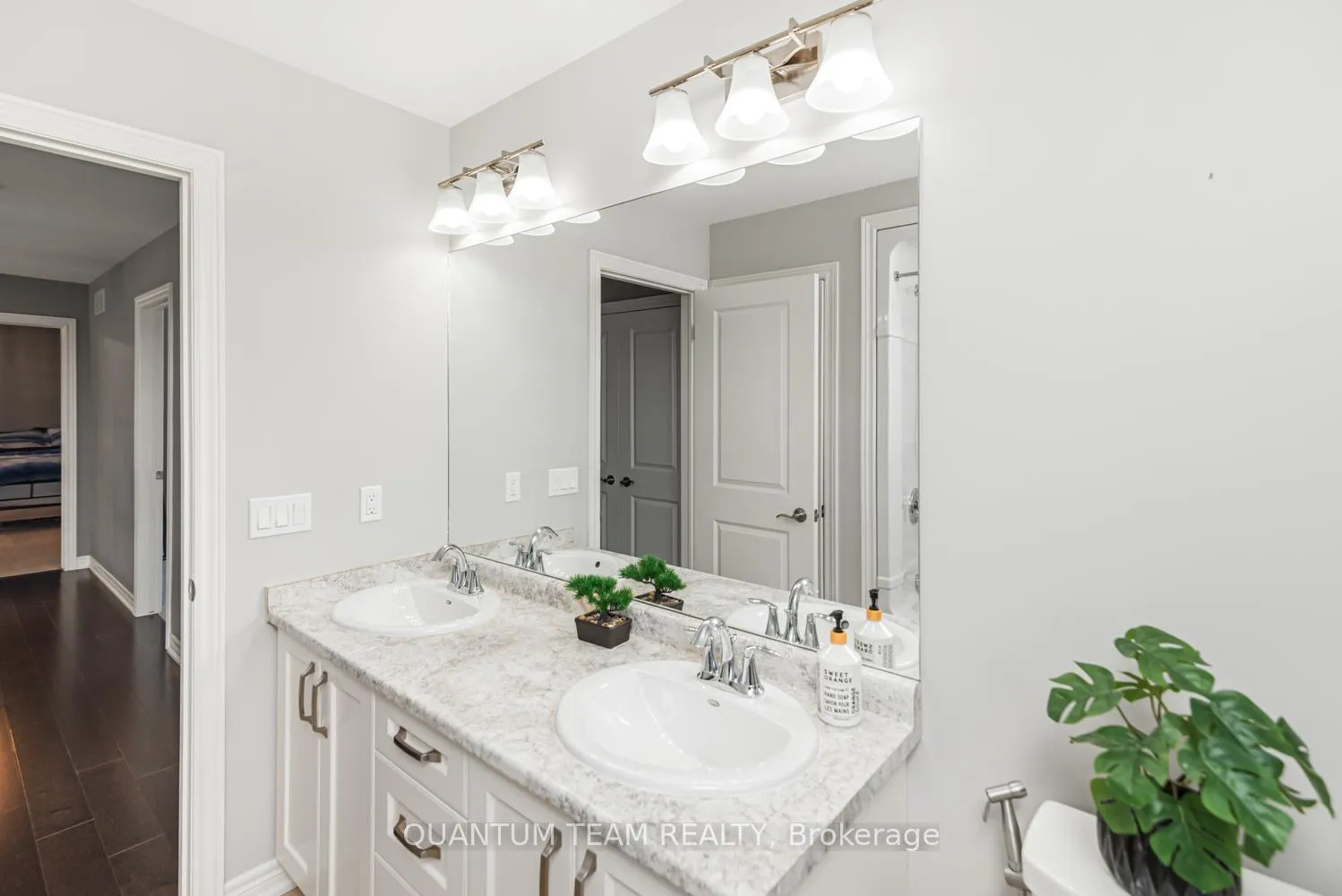 Photo 41 of 9232 Shoveller Drive, Niagara Falls, Forestview — HOMEH