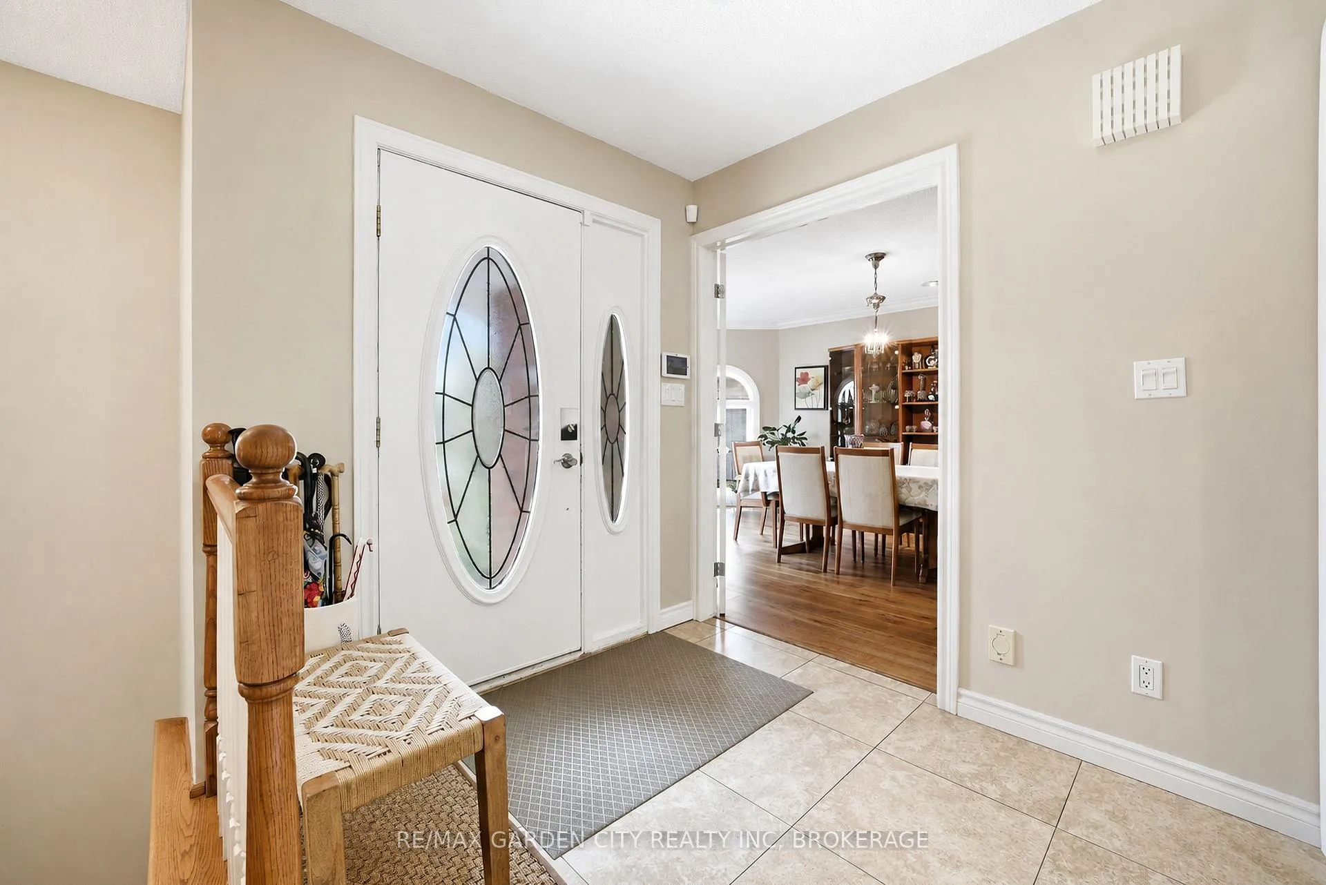 Photo 5 of 13 Third Avenue, St. Catharines, Grapeview — HOMEH