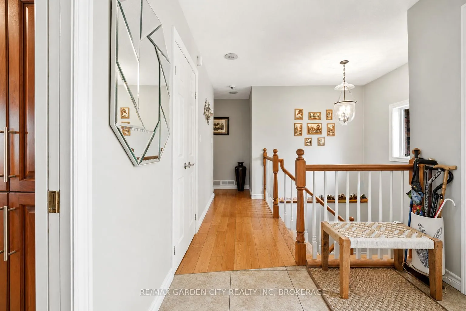 Photo 6 of 13 Third Avenue, St. Catharines, Grapeview — HOMEH