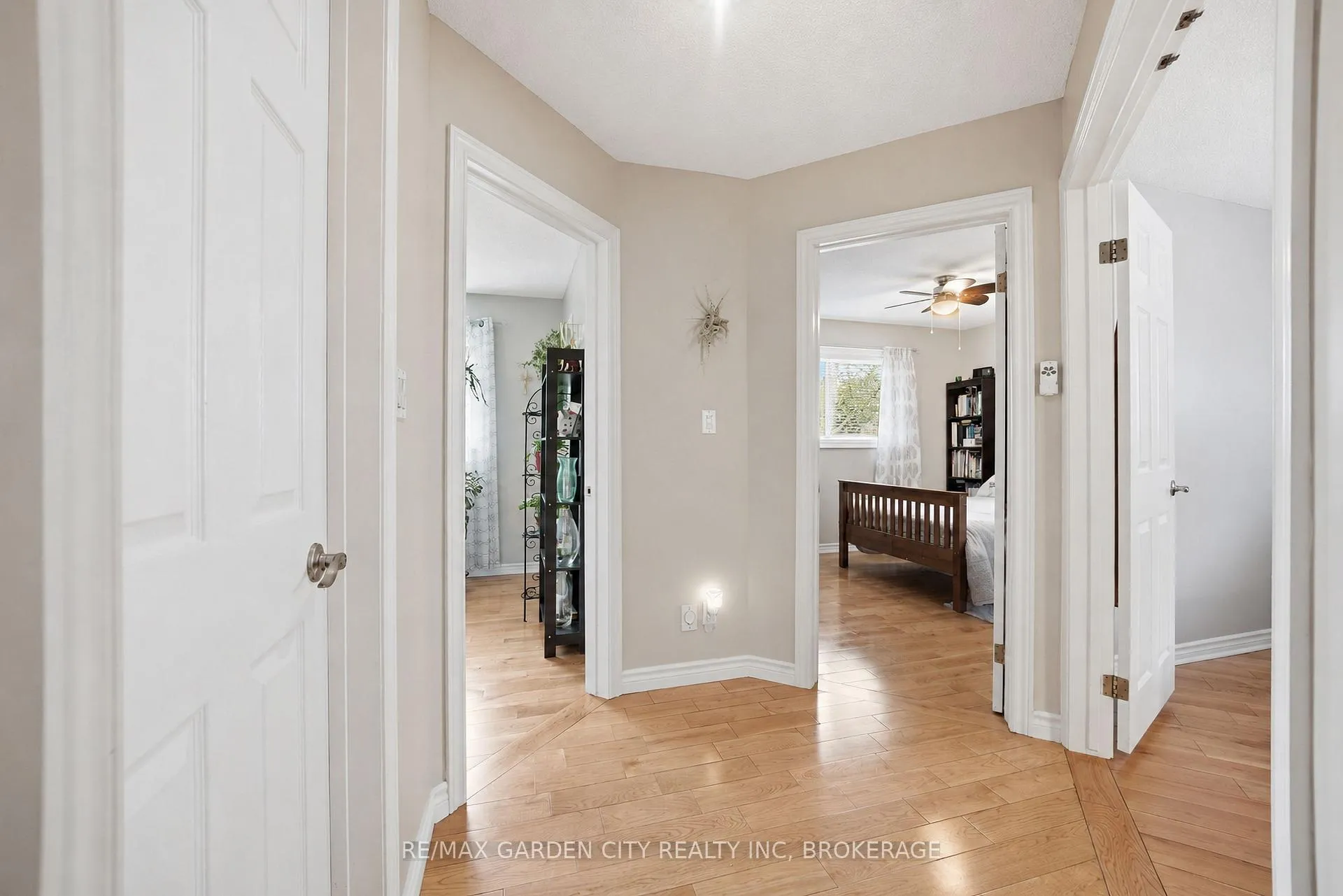 Photo 23 of 13 Third Avenue, St. Catharines, Grapeview — HOMEH