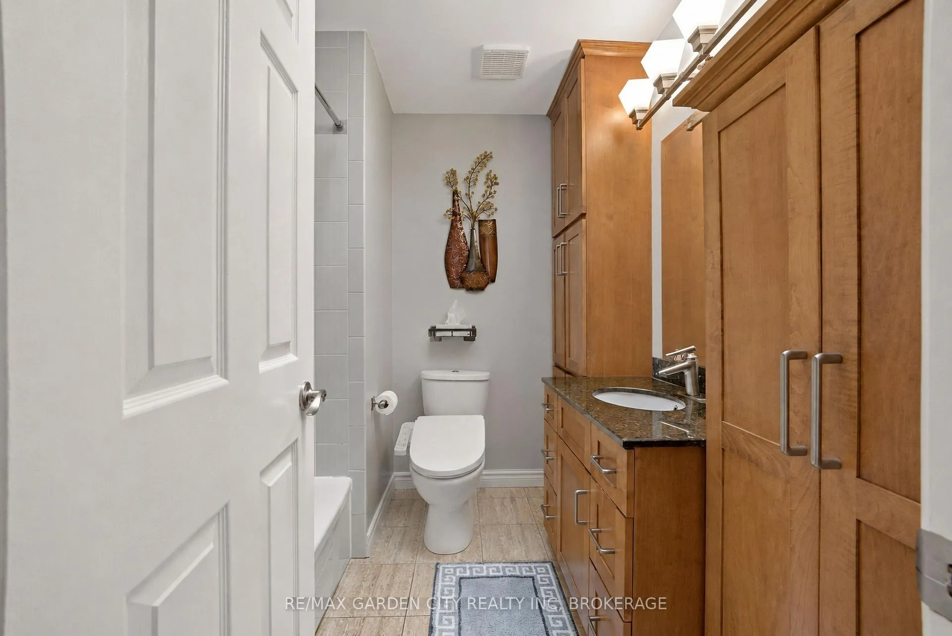 Photo 24 of 13 Third Avenue, St. Catharines, Grapeview — HOMEH
