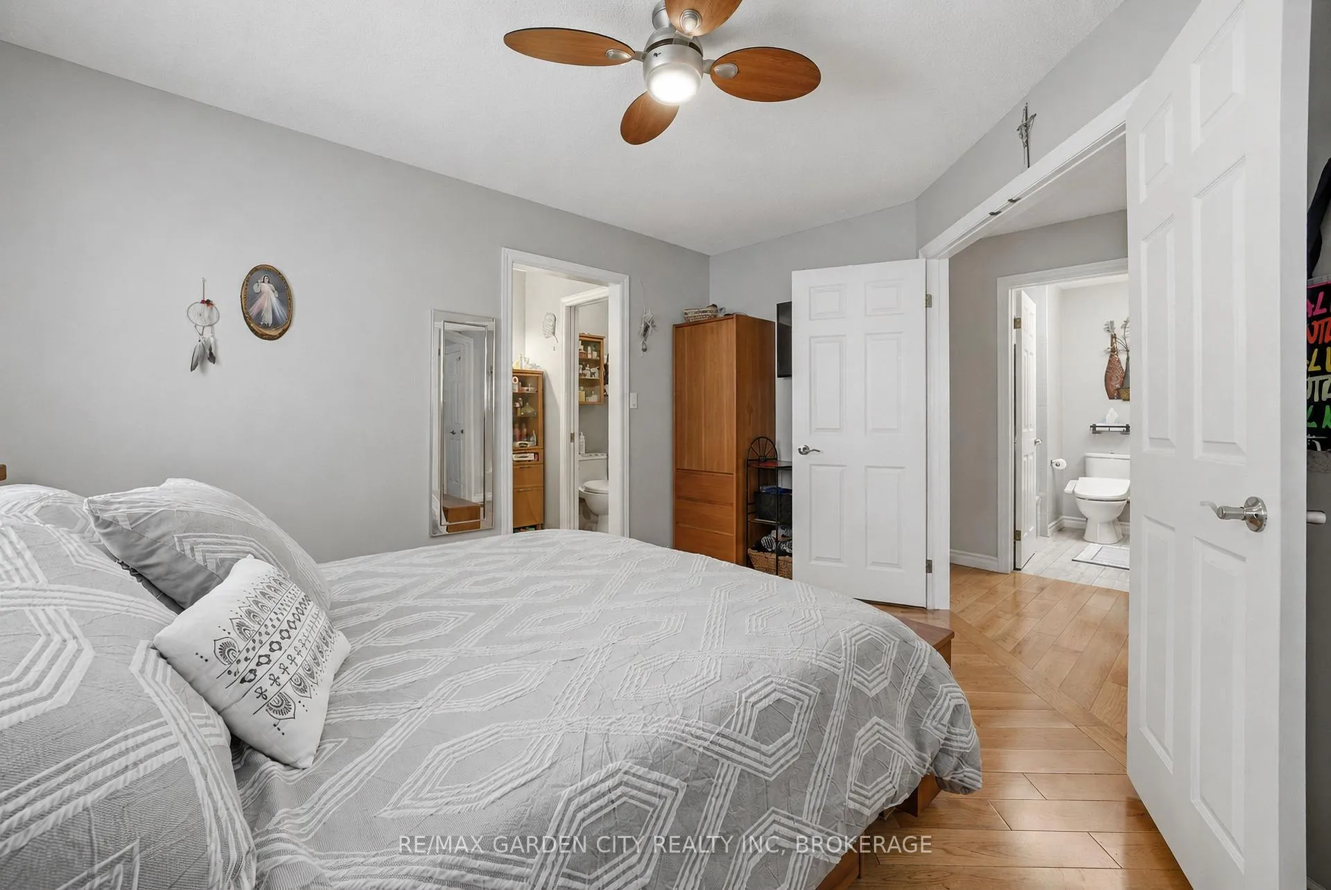 Photo 28 of 13 Third Avenue, St. Catharines, Grapeview — HOMEH