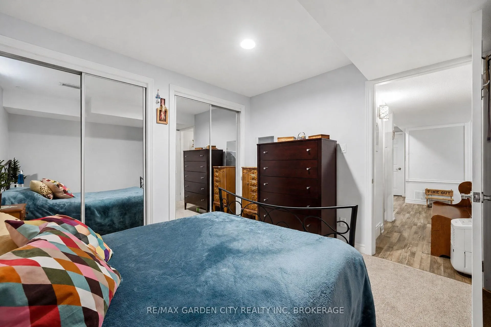 Photo 34 of 13 Third Avenue, St. Catharines, Grapeview — HOMEH