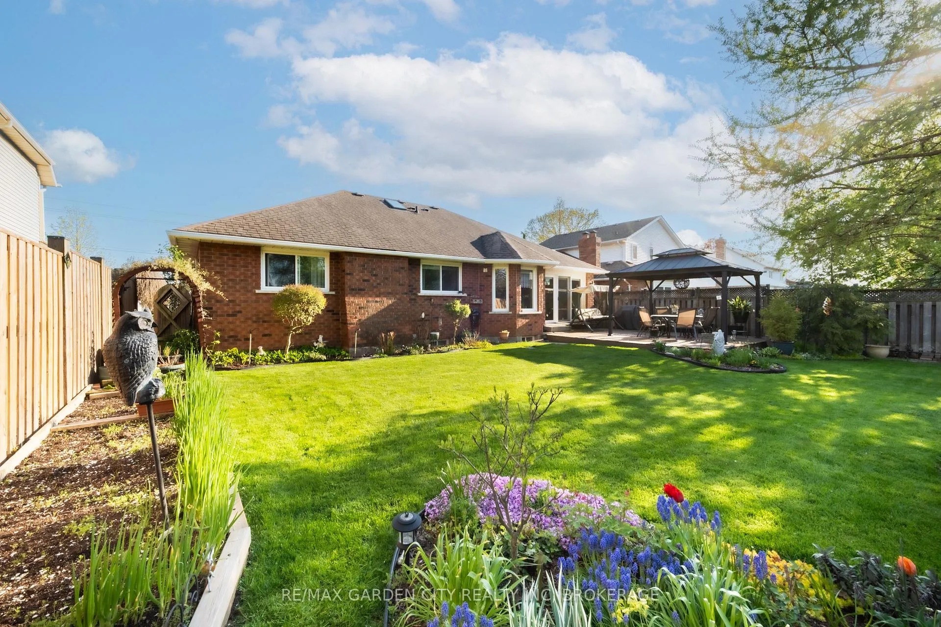 Photo 39 of 13 Third Avenue, St. Catharines, Grapeview — HOMEH