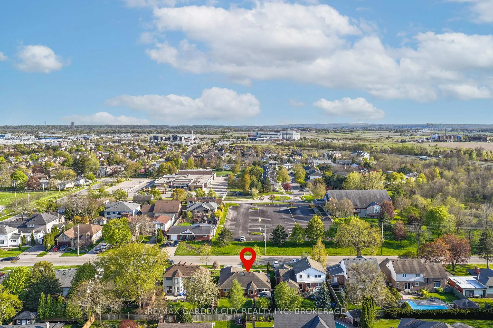 Photo 42 of 13 Third Avenue, St. Catharines, Grapeview — HOMEH