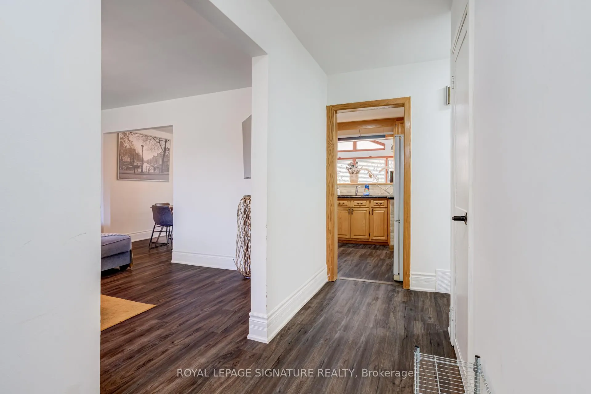 Photo 6 of 411 Maplehurst Avenue, Oakville, West — HOMEH