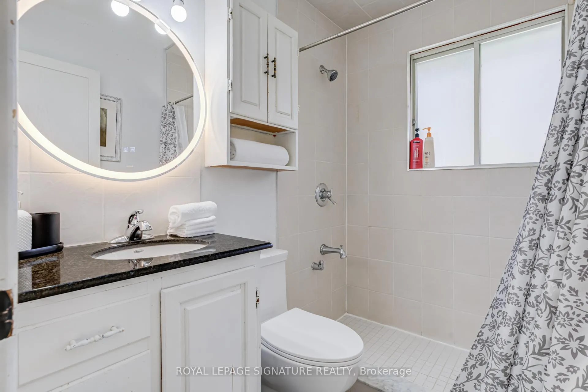 Photo 18 of 411 Maplehurst Avenue, Oakville, West — HOMEH