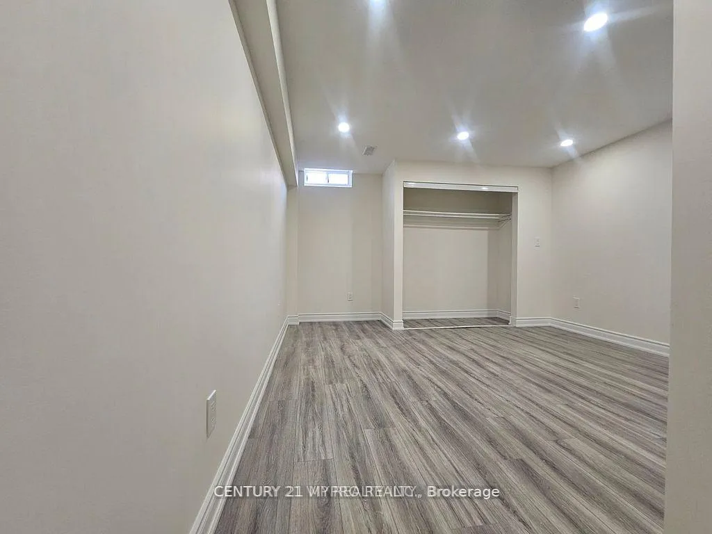 Photo 7 of Unit Basement, 25 Kentley Street, Markham, Berczy — HOMEH