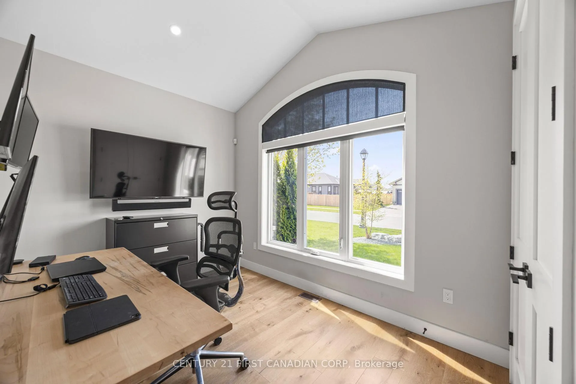 Photo 24 of 65 Deerfield Road, Lambton Shores, Grand Bend — HOMEH
